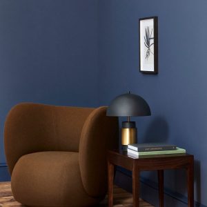 Wall primer dark red